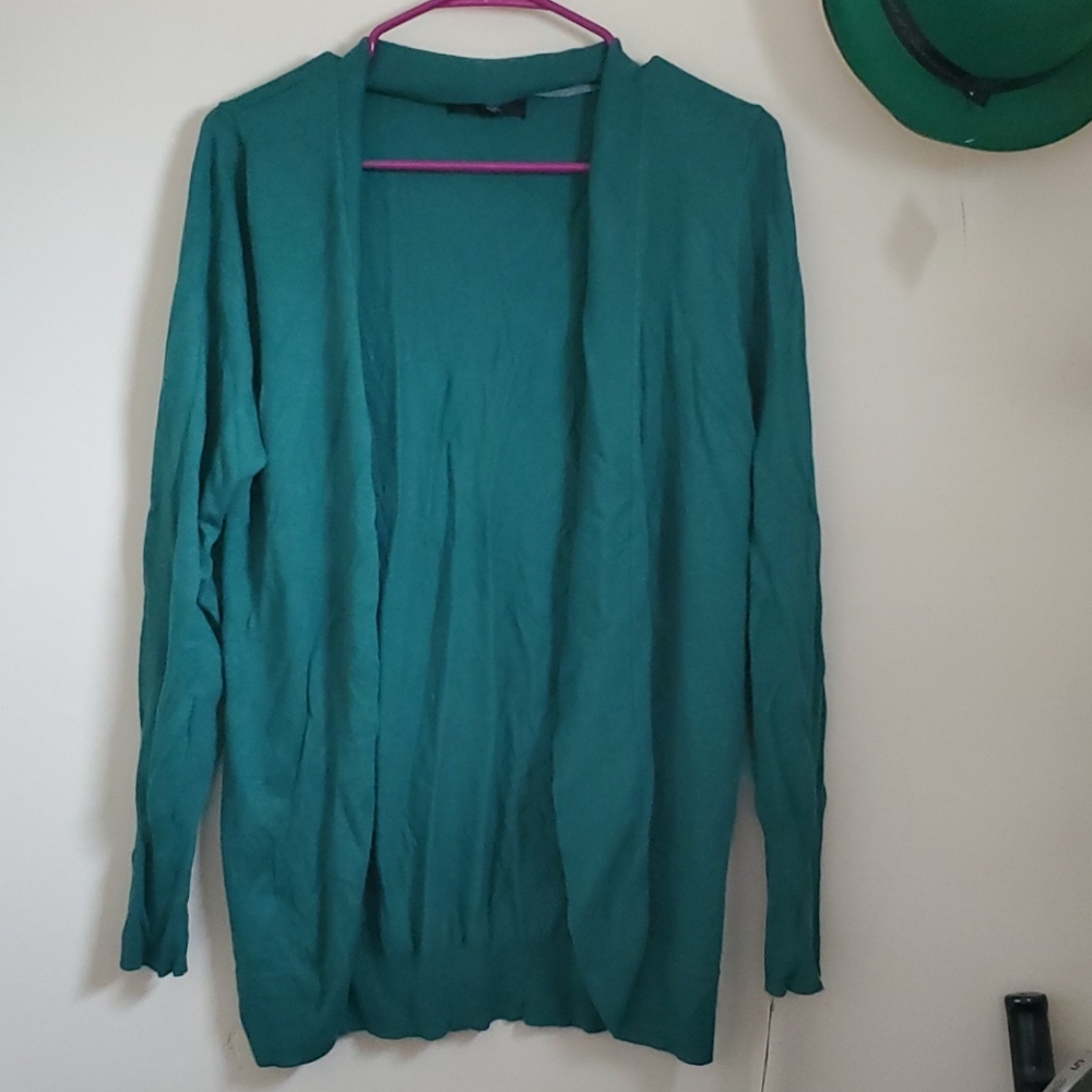 Sweater - Picture 3 of 4